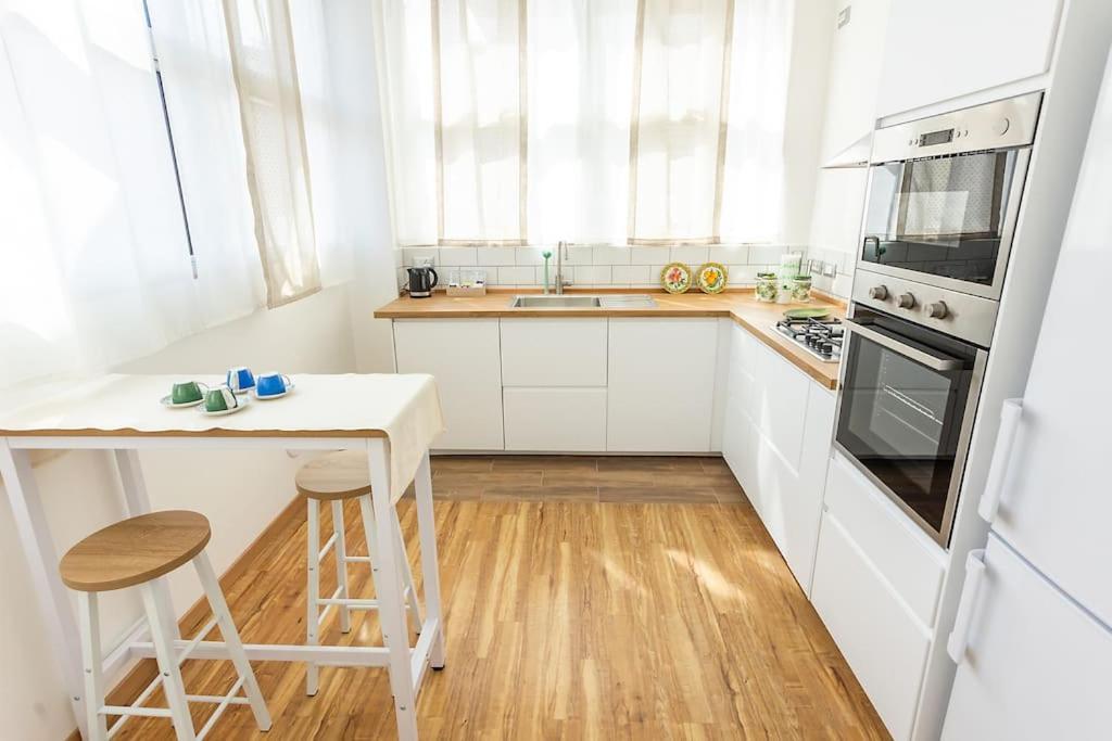 Loft 55 Domu De Tuni Villa อังโกนา ภายนอก รูปภาพ